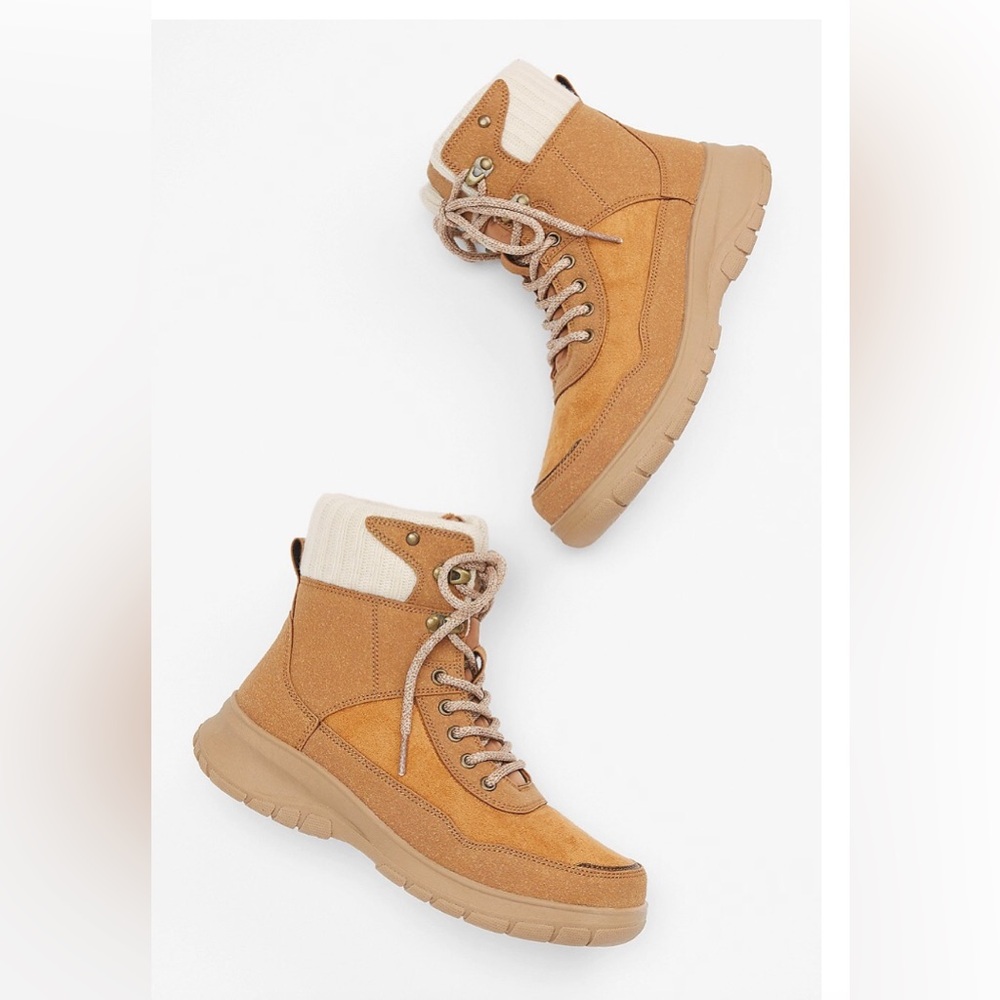 Woman’s tan colored hiker boot size 7.5 new without tags.  Brand is Maurice’s